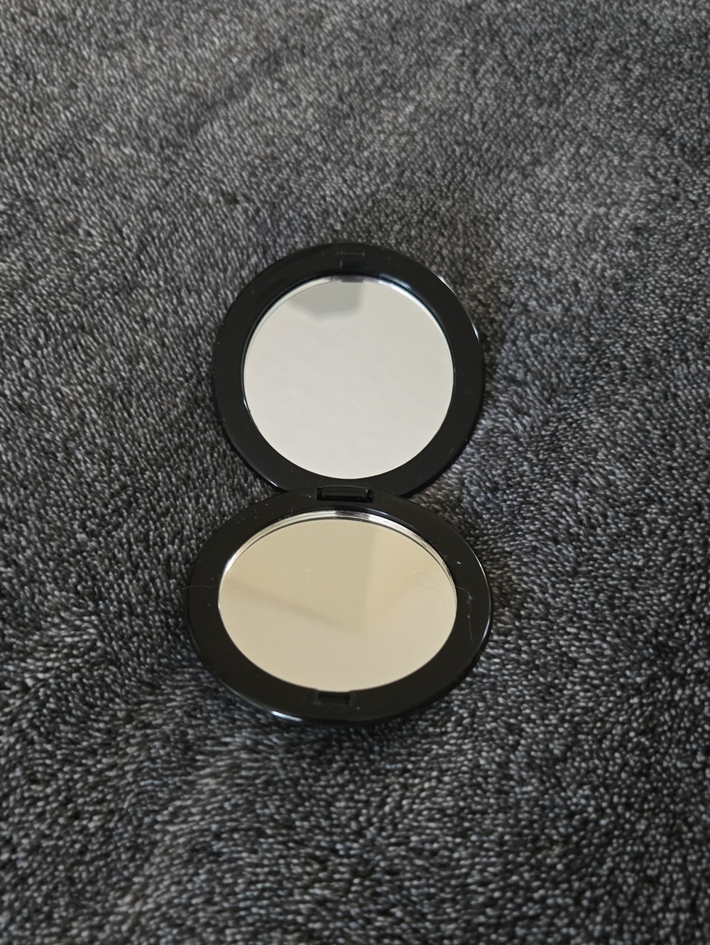 Compact Pressed Powder Mirror